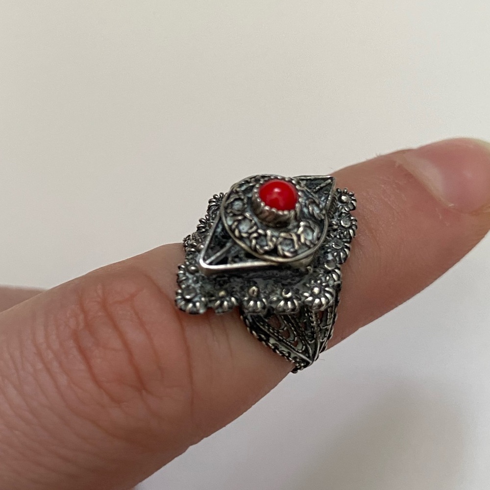 Gothic poison box snuff ring antique ring from Denmark